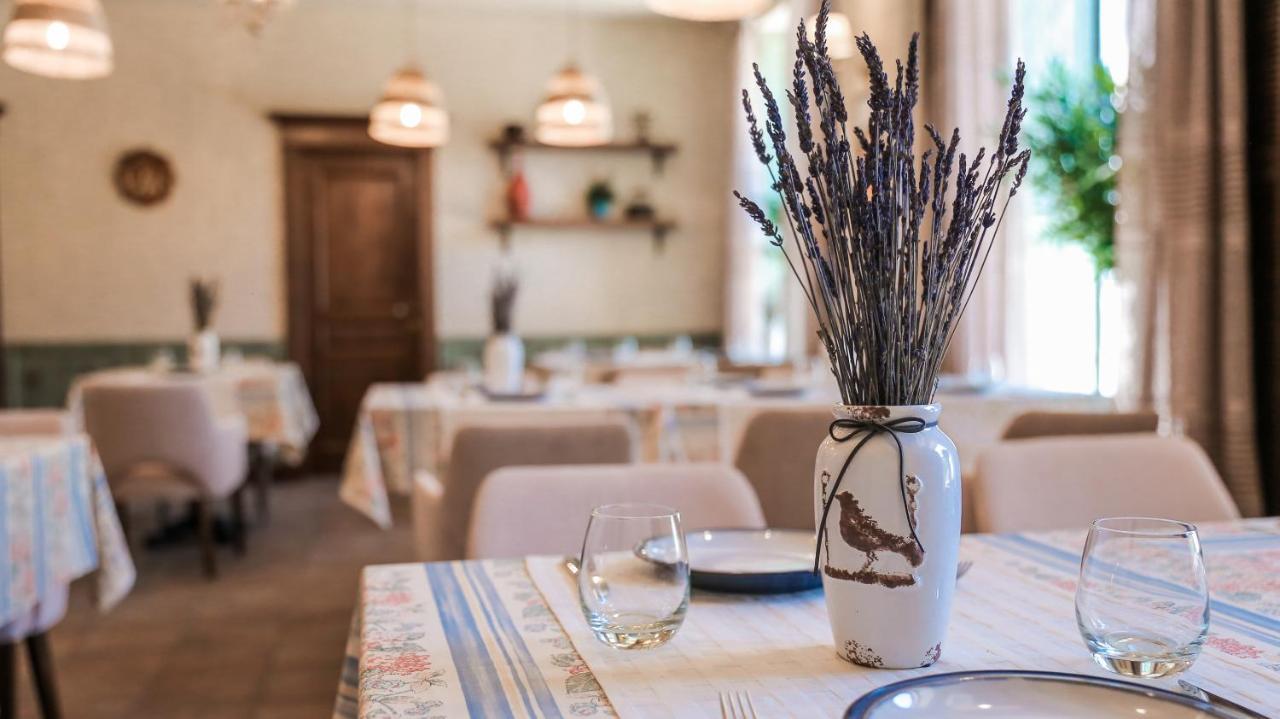 7 Boutique Hotel Ustʼ-Kamenogorsk Extérieur photo